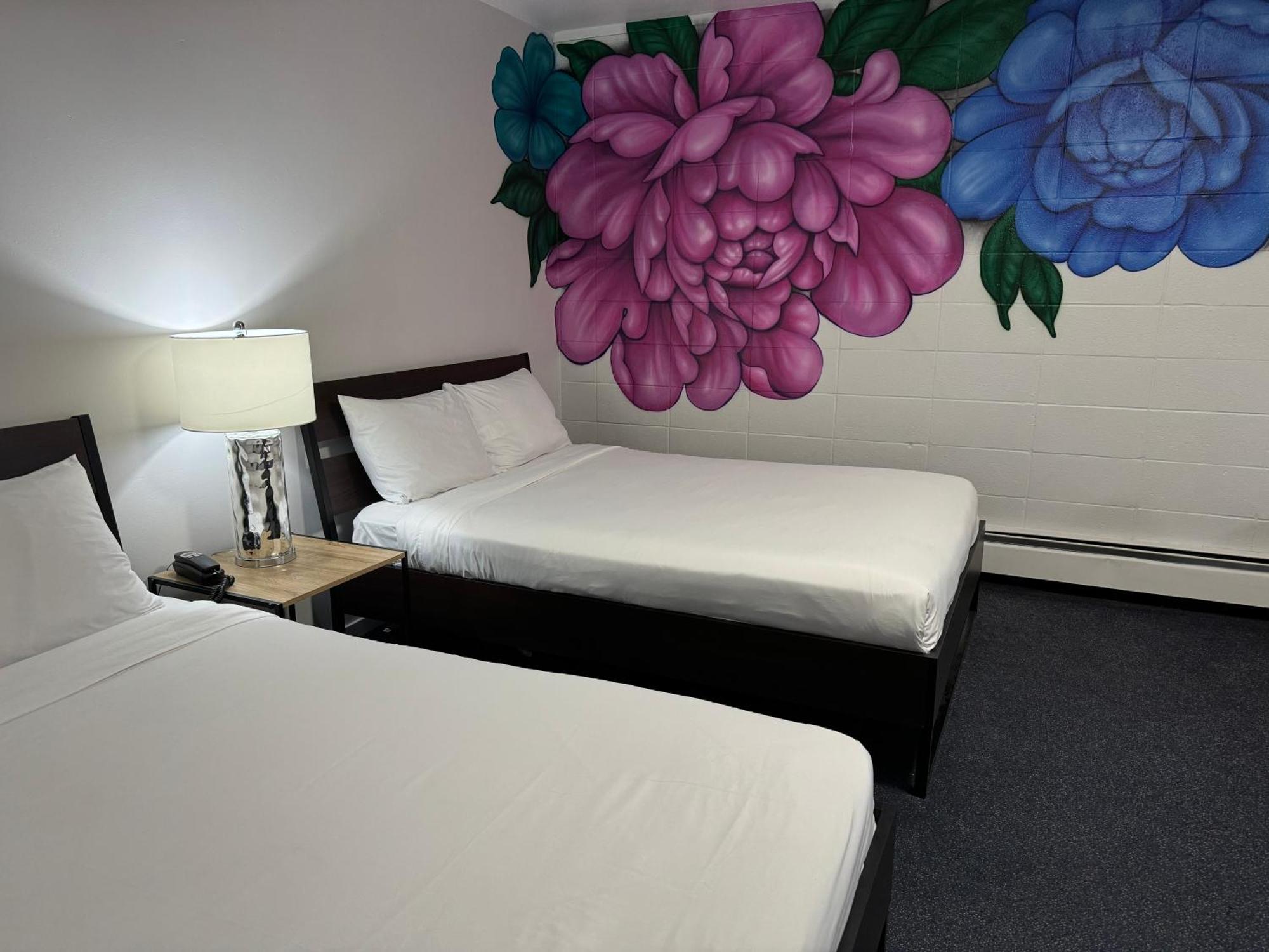 Commercial Hotel Едмонтон Екстер'єр фото