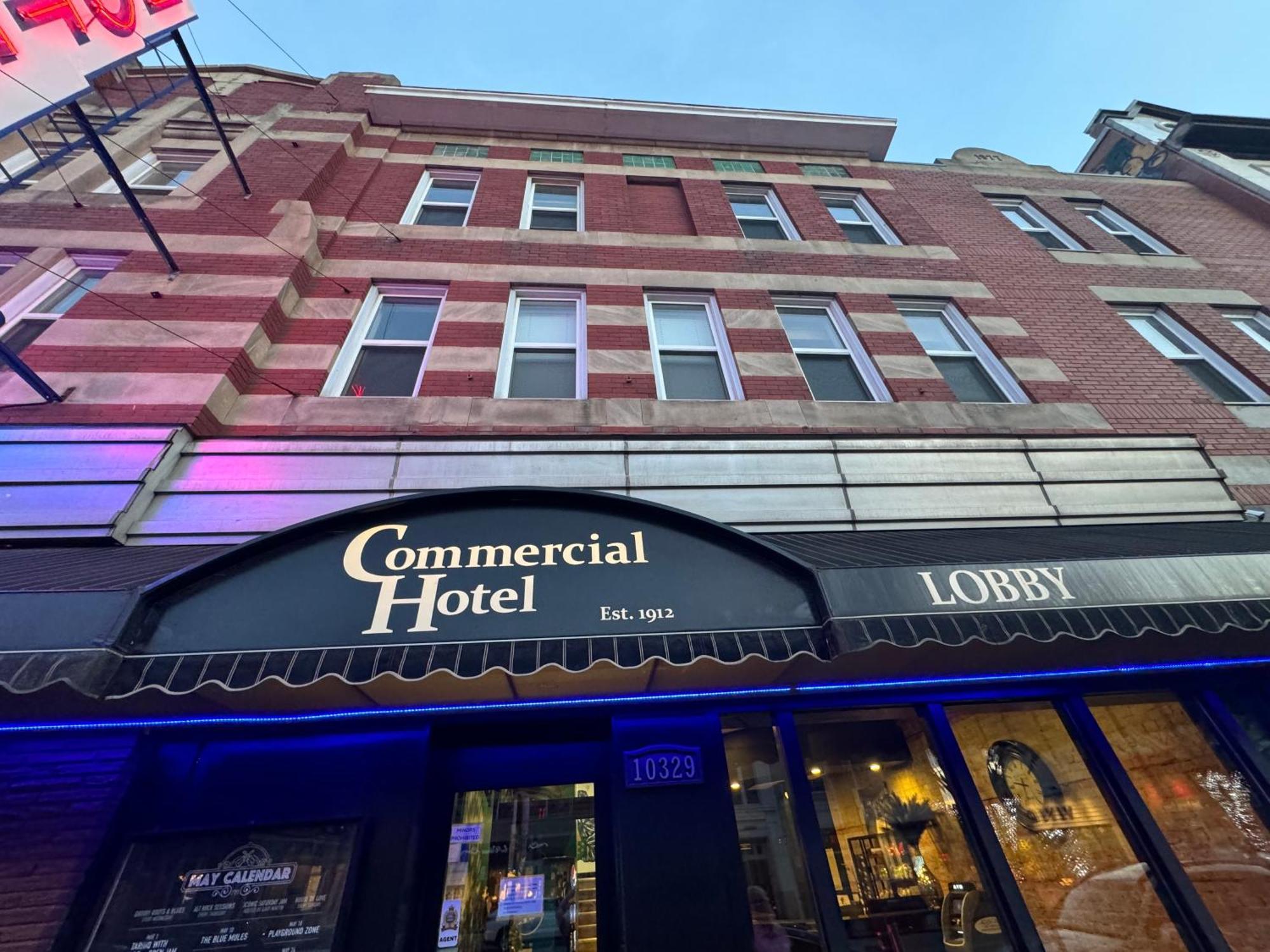 Commercial Hotel Едмонтон Екстер'єр фото