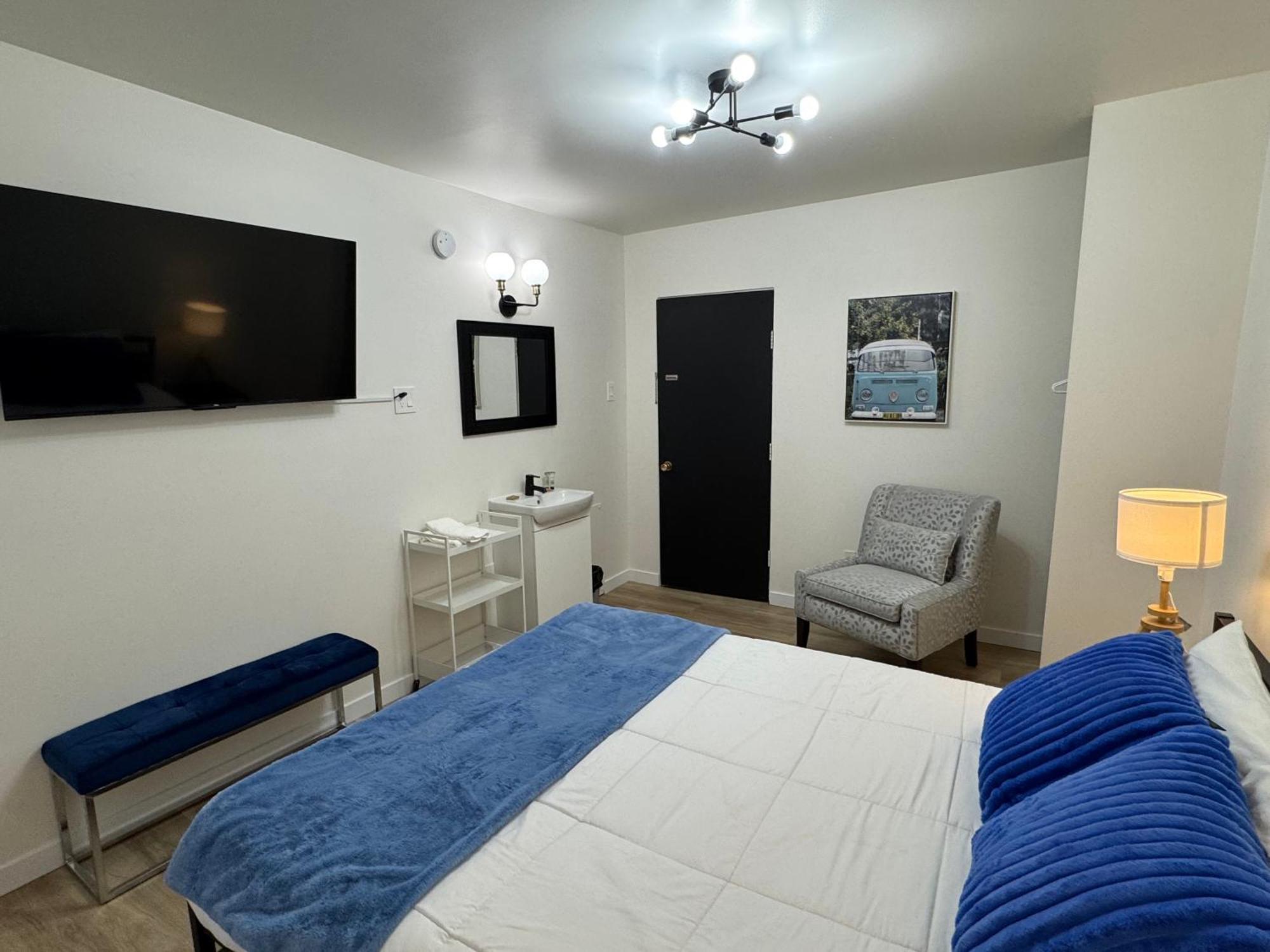 Commercial Hotel Едмонтон Екстер'єр фото
